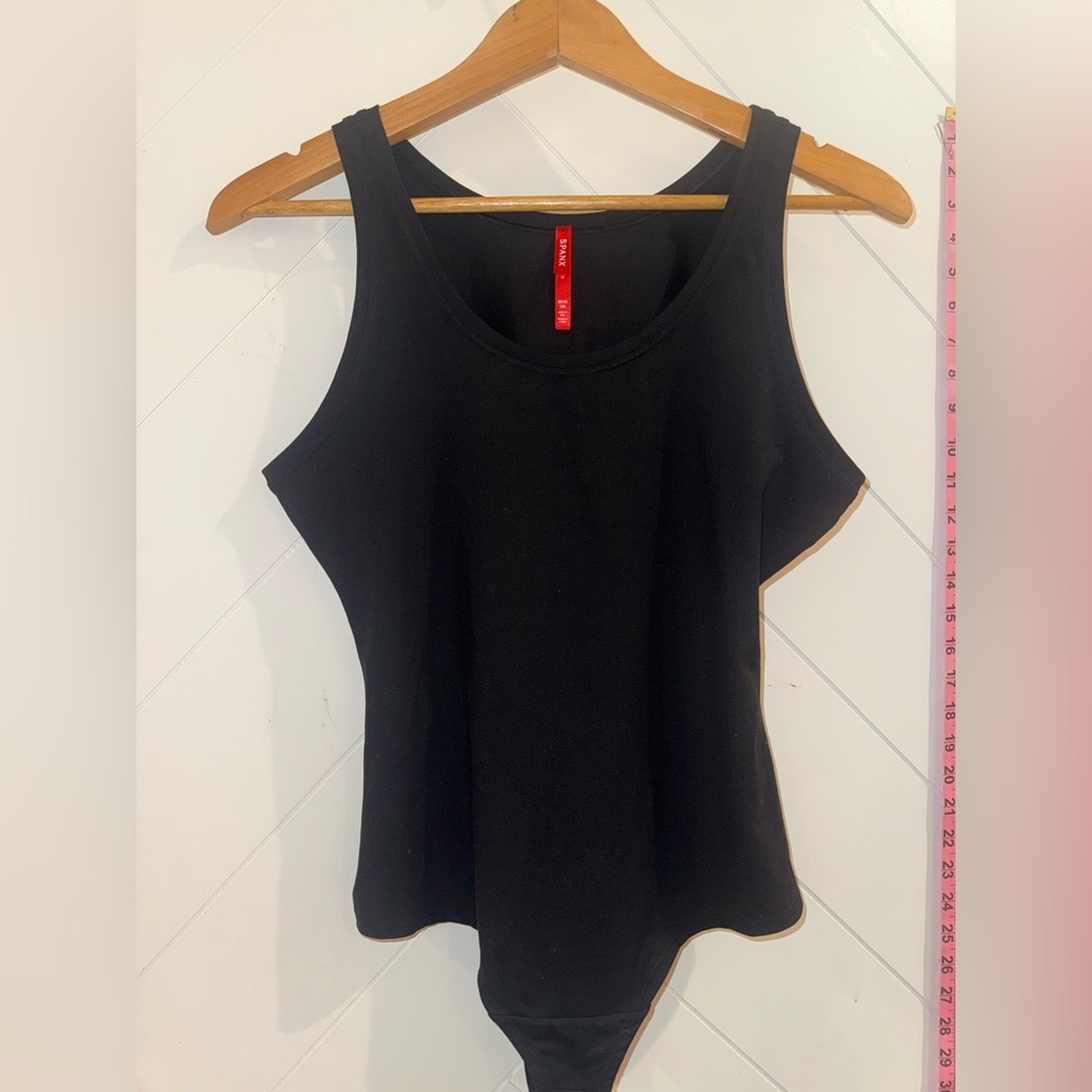 NWOT SPANX suit yourself scoop neck tank bodysuit in black Size: Medium - Picture 5 of 10